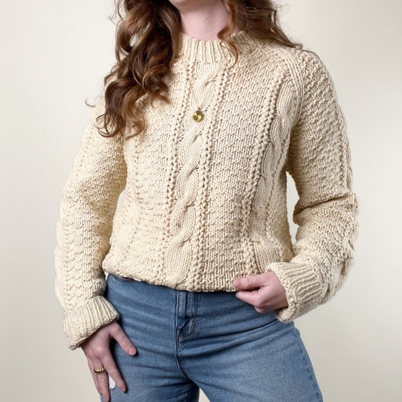 Vintage Handmade 100% Wool Cable Knit Oversized Sweater Chunky Cozy Aran Preppy - Picture 4 of 8